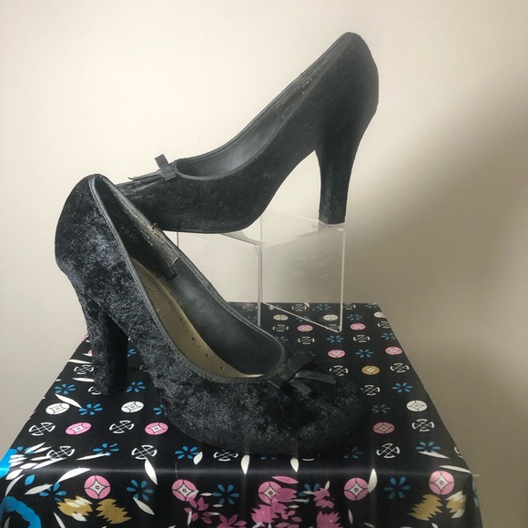 725 Originals Shoes - Black Velvet Bow  Heel Pumps 725 originals shoes bow